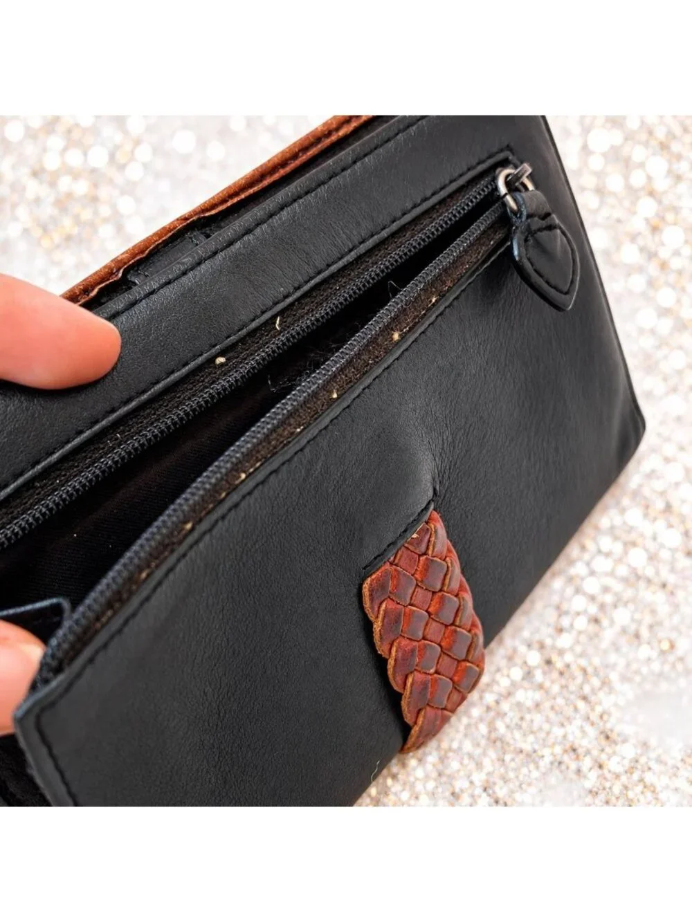 Brighton Vintage Leather Wallet Heart Concho Western Boho Card Cas Carryall FLAW